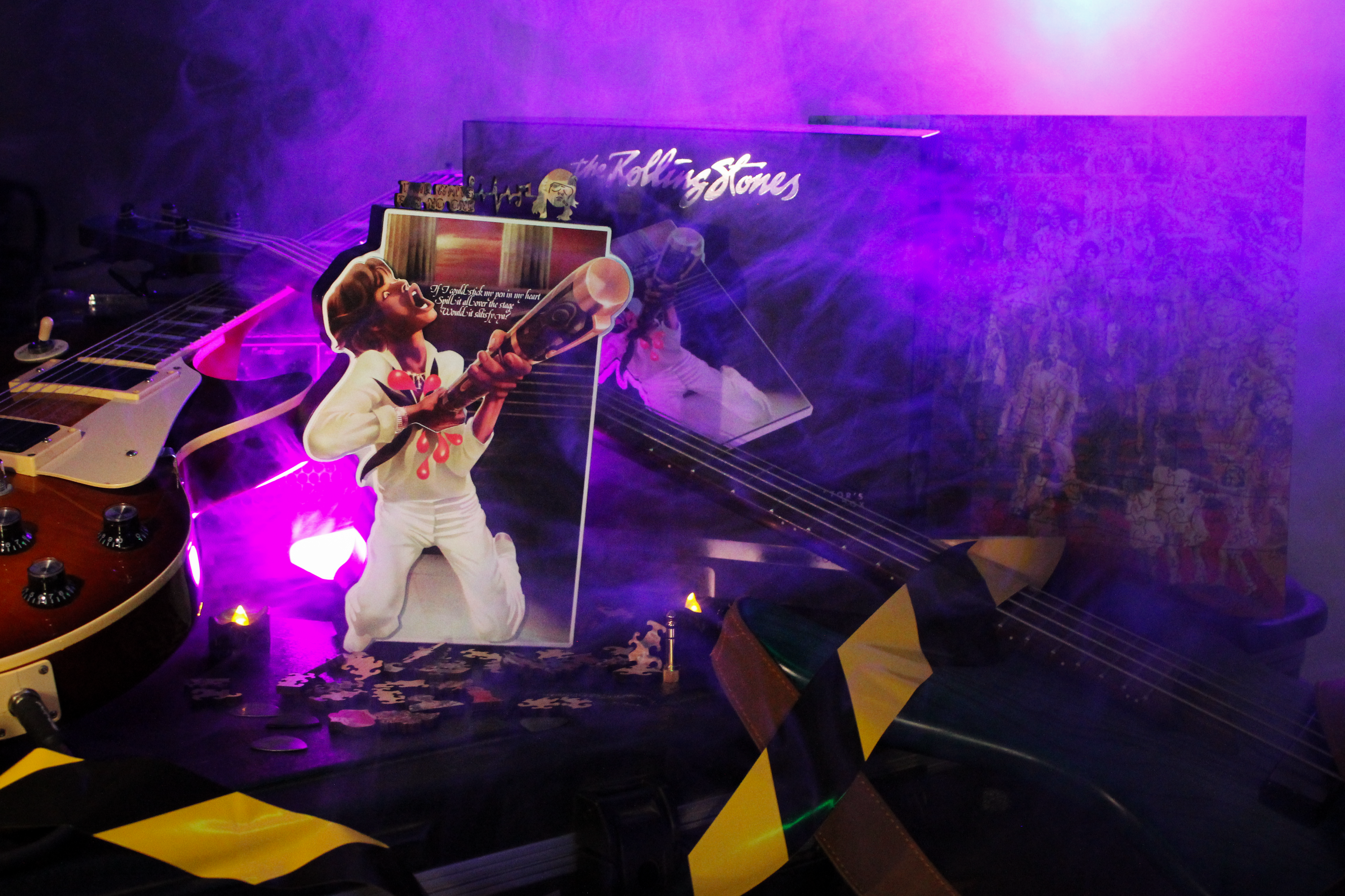 Woodlux x The Rolling Stones - It's Only Rock & Roll Premium Puzzle