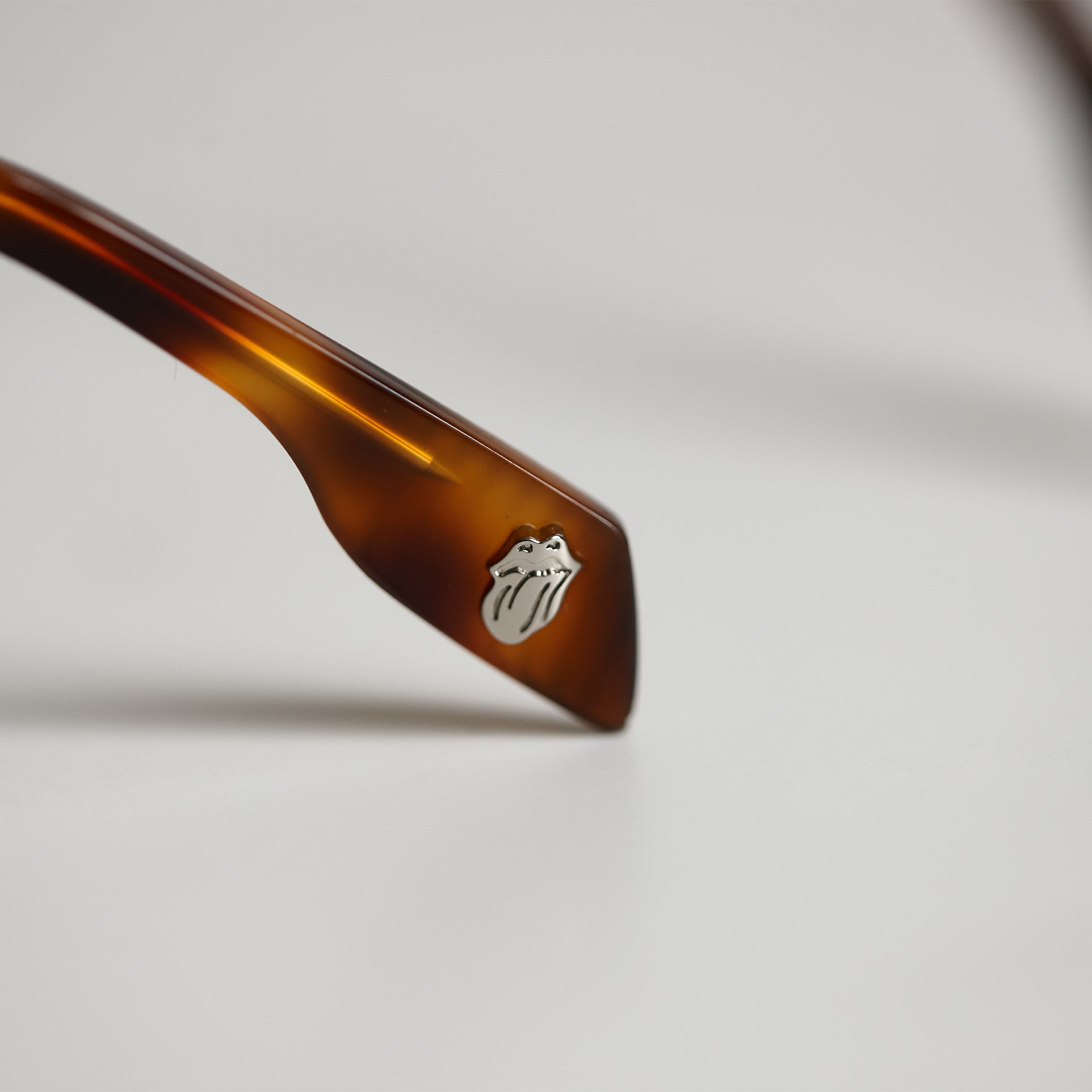 Stones x KIRK – Black & Blue Rock & Roll Aviator Logo Detail