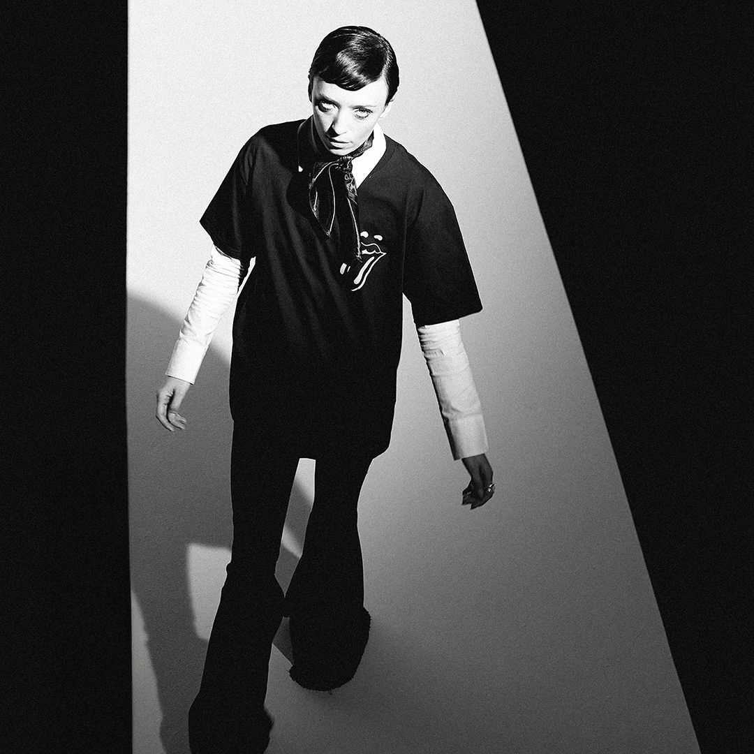 Paint It Black Tongue Outline T-shirt