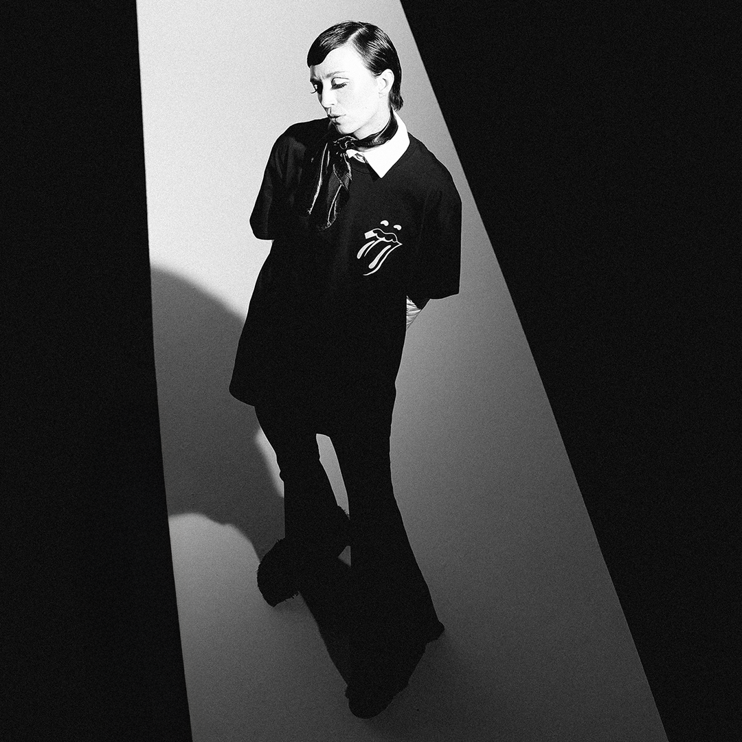 Paint It Black Tongue Outline T-shirt