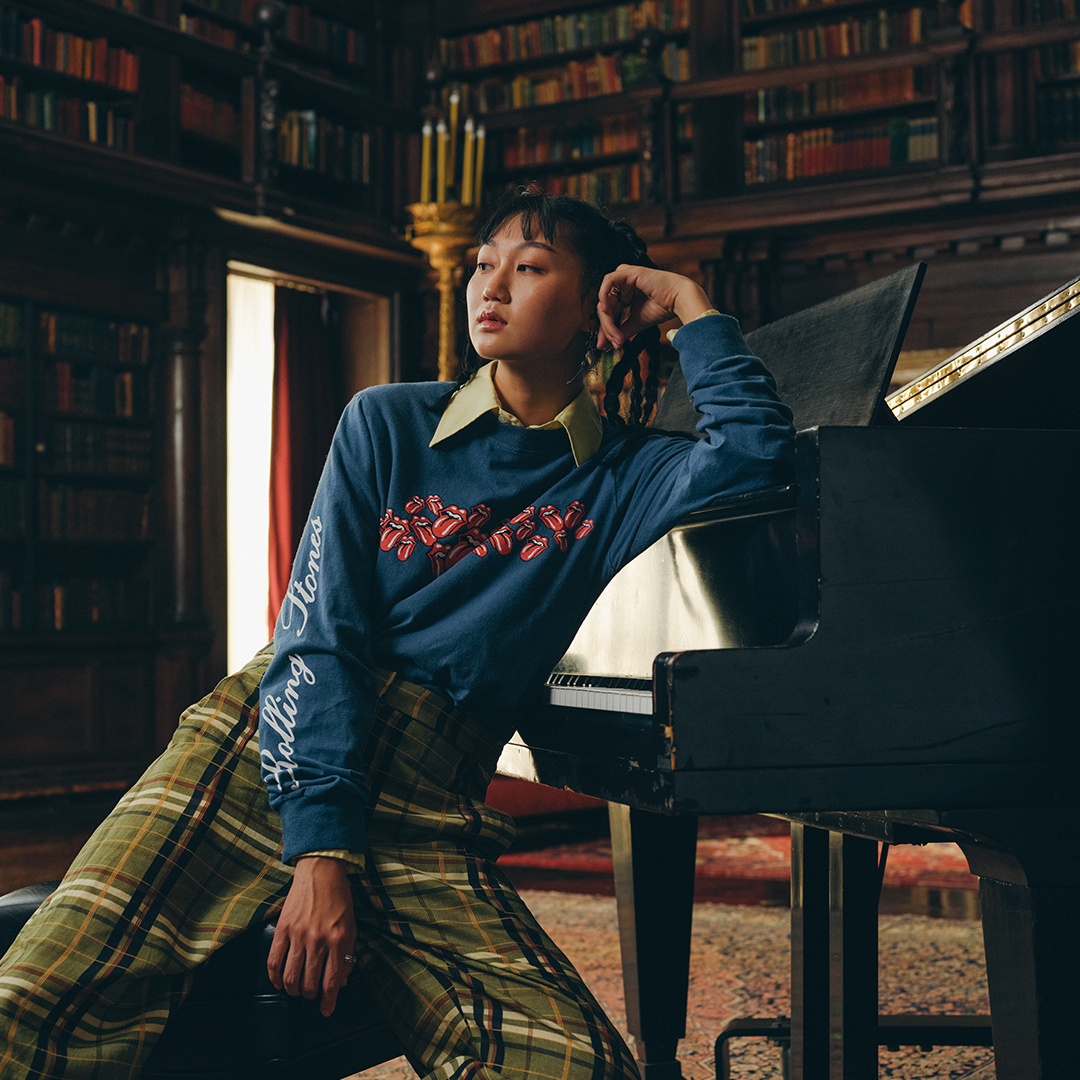 Rolling Stones Scattered Blue Licks Printed Longsleeve Model