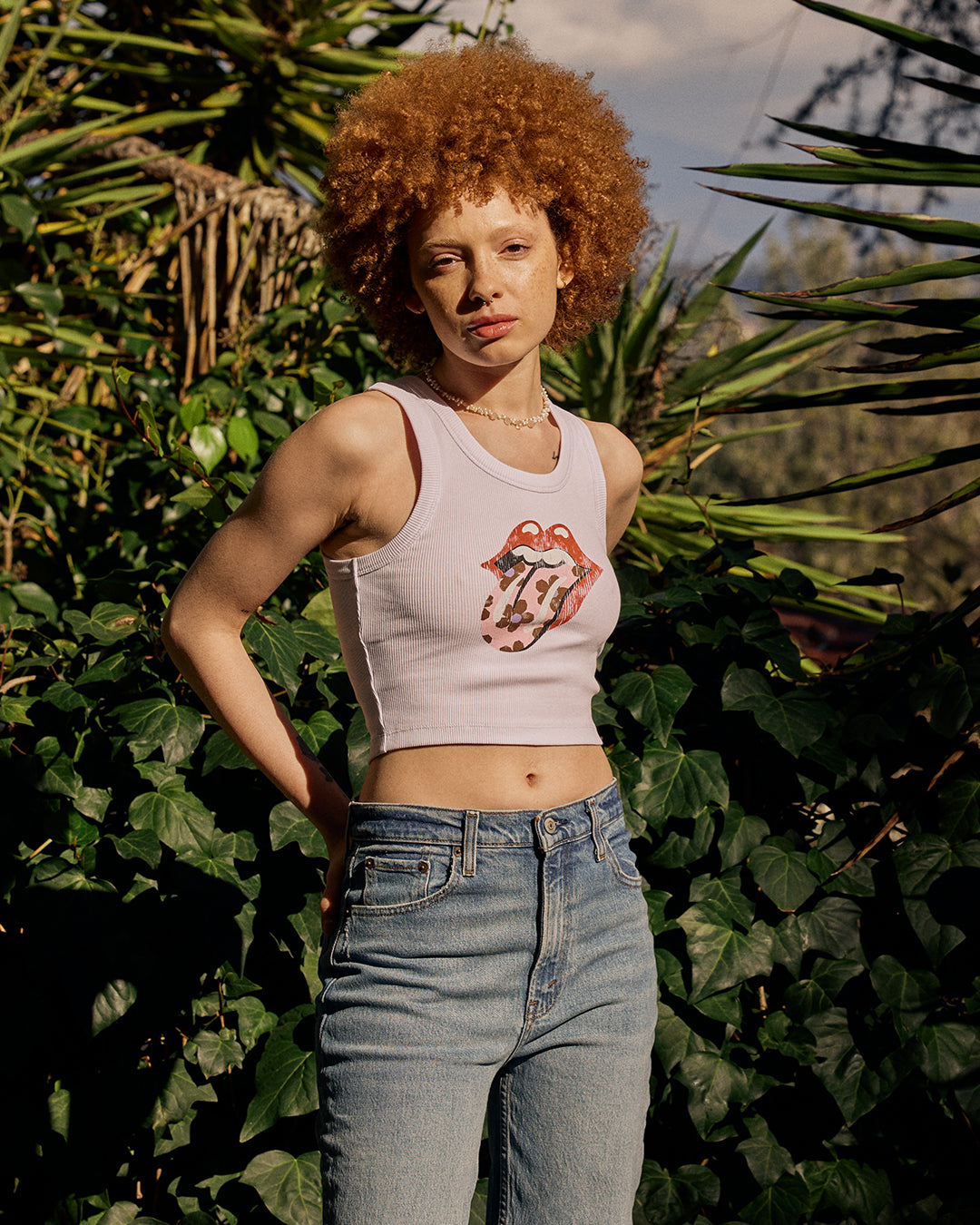 Flower Tongue Tank Lifestyle 1