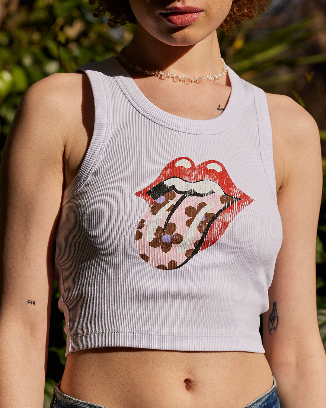 Flower Tongue Tank Lifestyle 2
