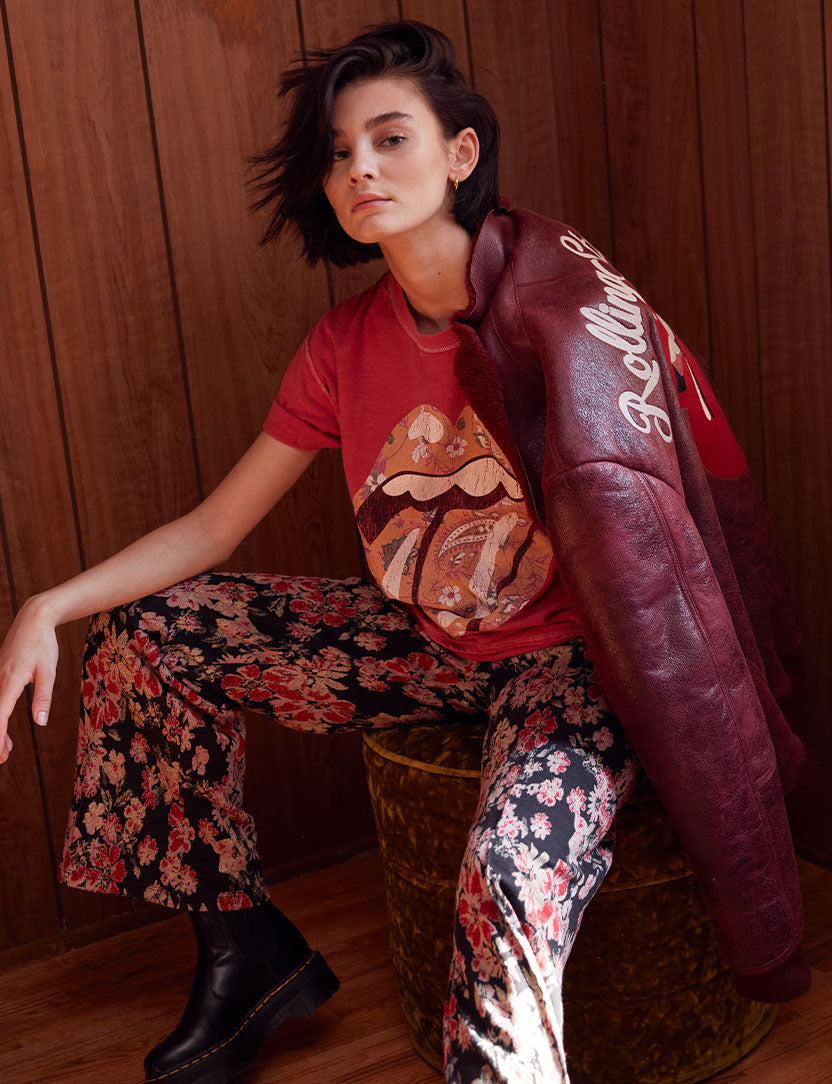 Paisley Classic Tongue Vintage Cuffed Sleeve T-Shirt Model Shot 2