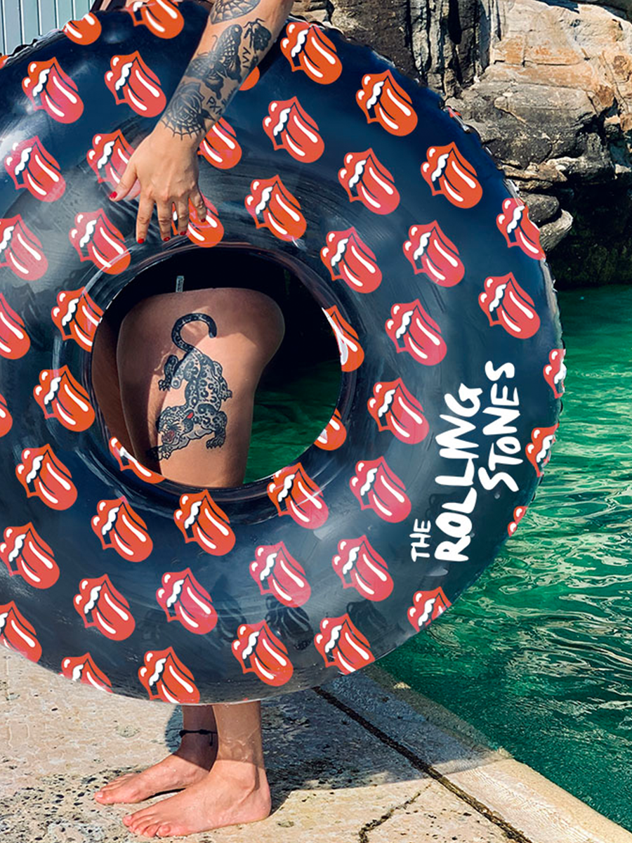 Stones x Sunnylife Tongue Print Black Pool Ring Float
